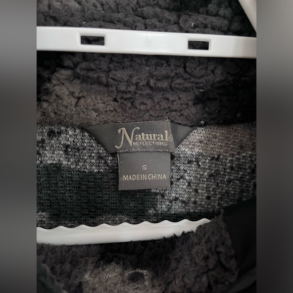 Sherpa Sweatshirt - Picture 4 of 5